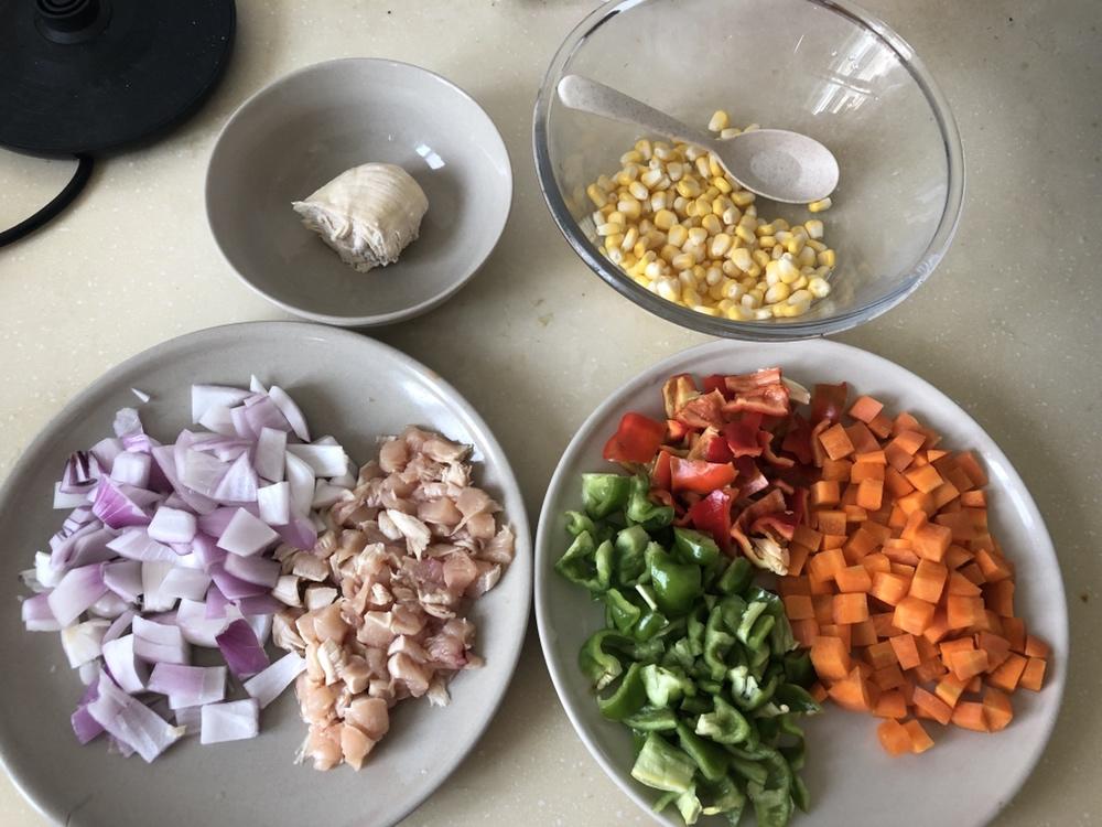 减脂餐！鸡胸肉炒三丁