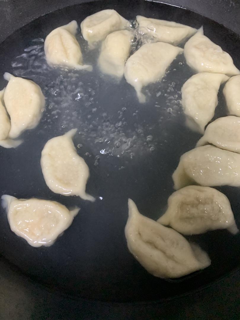 【免揉】皮薄筋道冻后不破的饺子皮