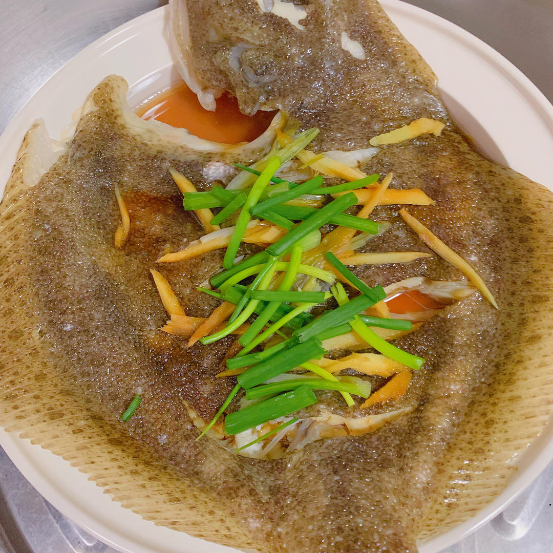 清蒸多宝鱼（黄鱼、鲈鱼、桂鱼……）