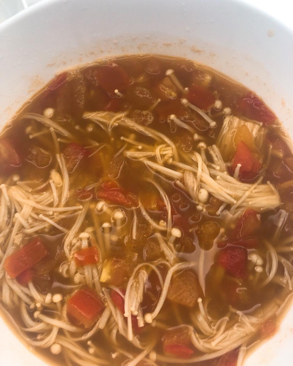 番茄金针菇肥牛