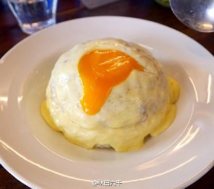 日本「MOKUBAZA」人气菜单--起司牛肉咖喱饭的做法 步骤3