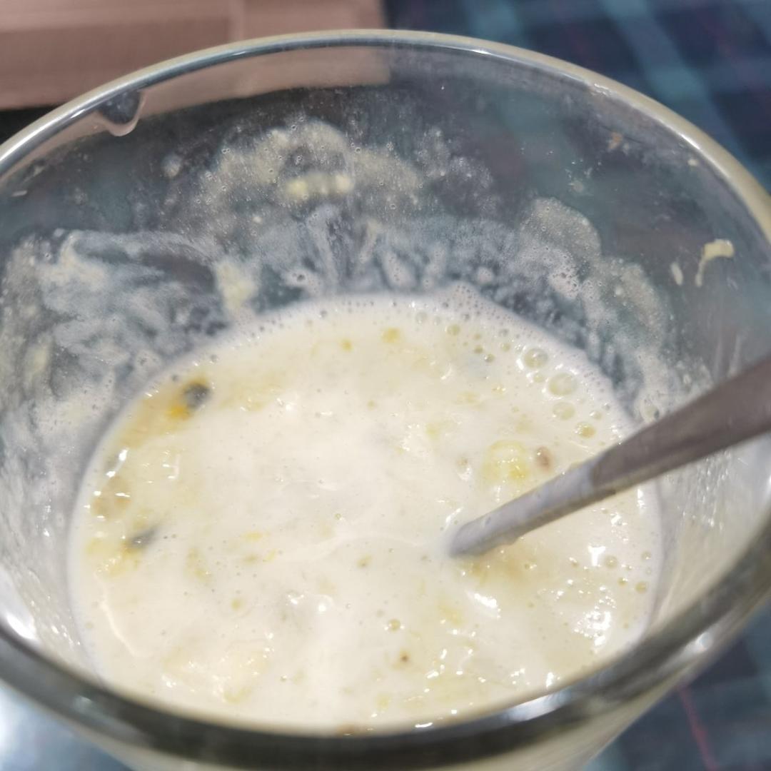 香蕉百香果果昔
