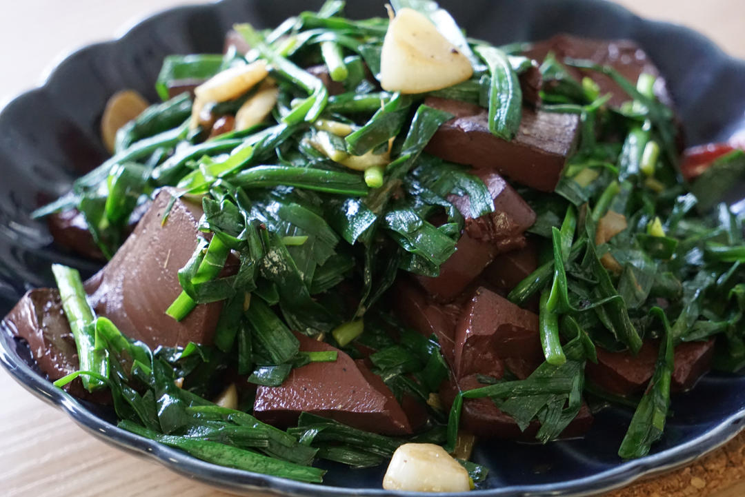 家常韭菜炒猪血