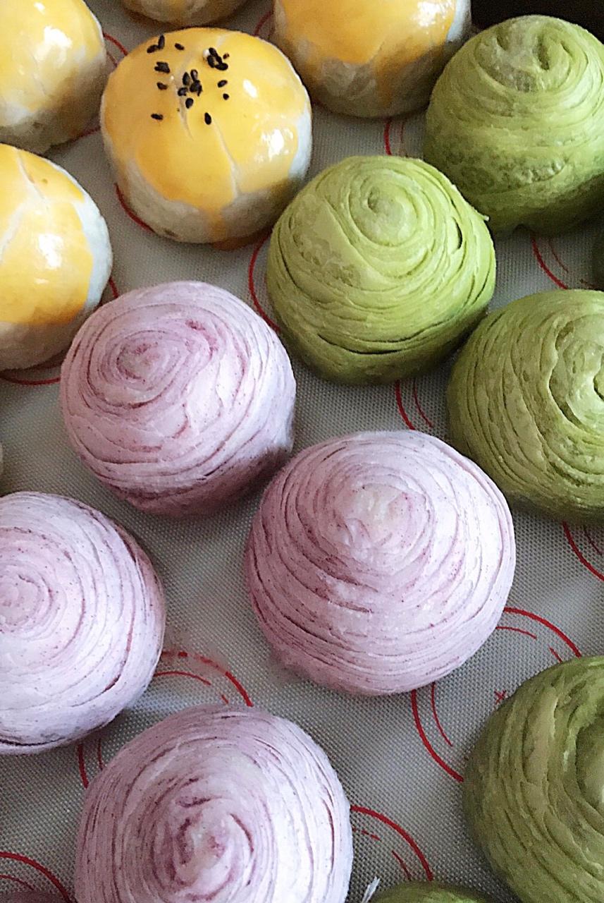 蛋黄酥~紫薯、抹茶、原味~花好月圆，中秋快乐~内附一次做六色蛋黄酥方法~