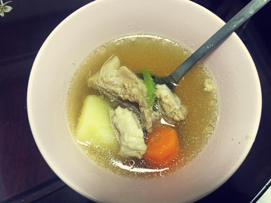 土豆排骨汤