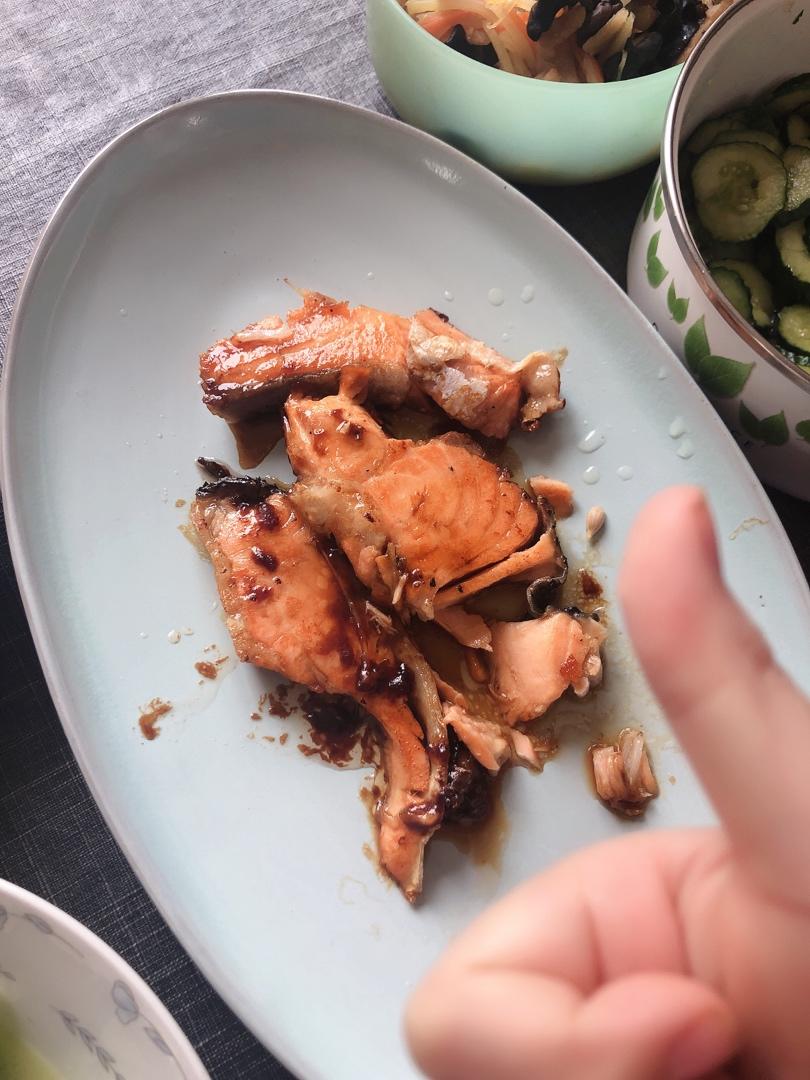 黑胡椒香煎三文鱼