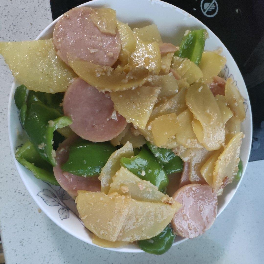 土豆片炒火腿肠