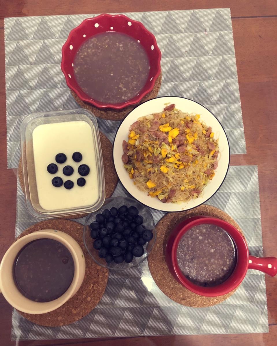卷心菜炒粉丝 Glass noodles with Cabbage