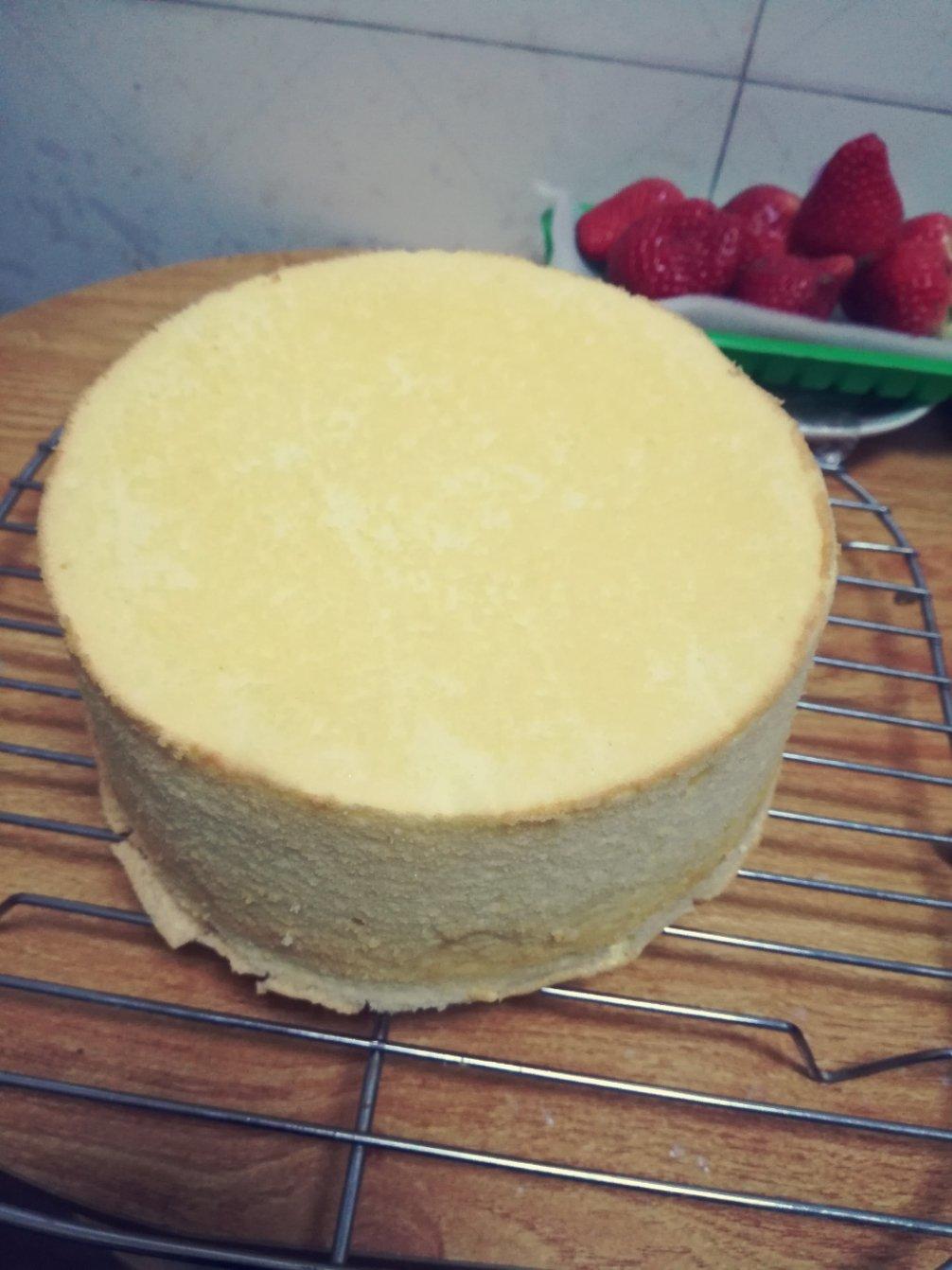 胖乎乎奶油芒果卷/不开裂不掉皮全过程详细图解烘焙视频/蛋糕篇6：「厚卷」