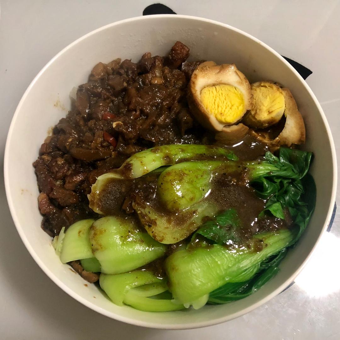 洋葱酥卤肉饭