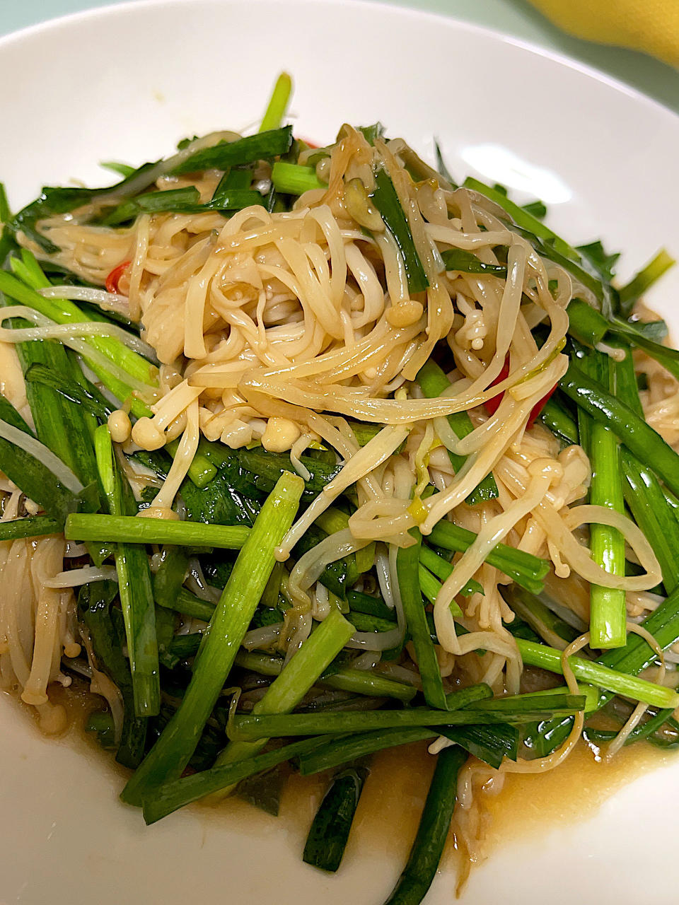 醋溜豆芽炒韭菜