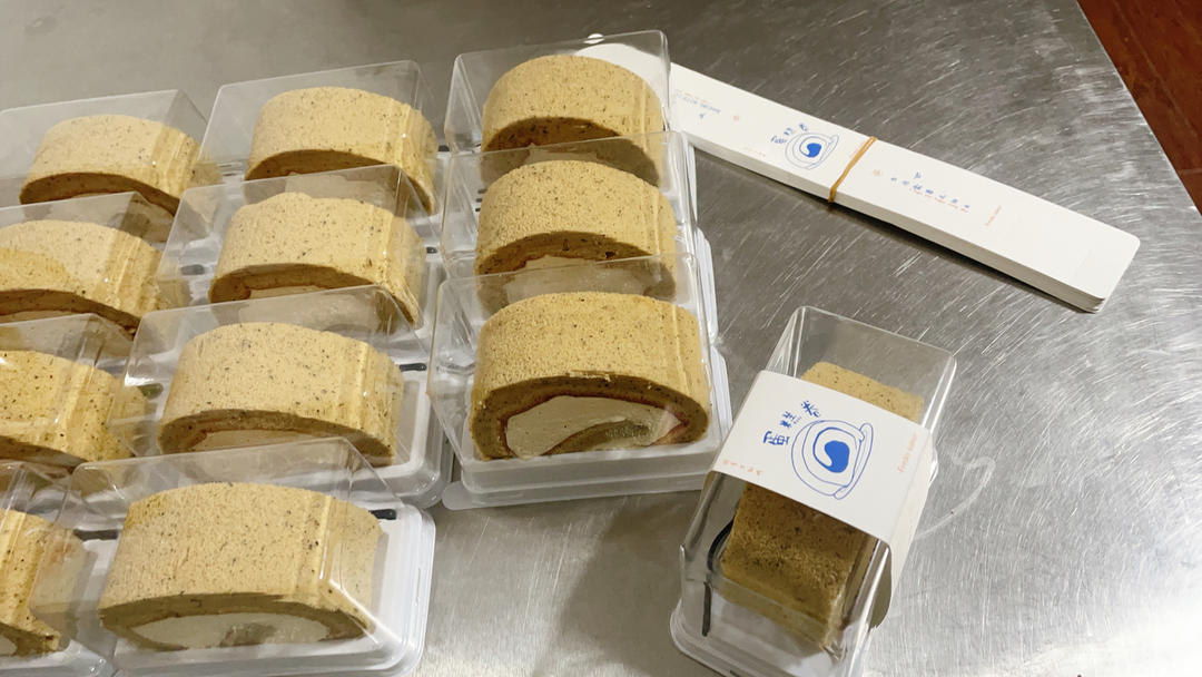 焦糖奶盐红茶卷