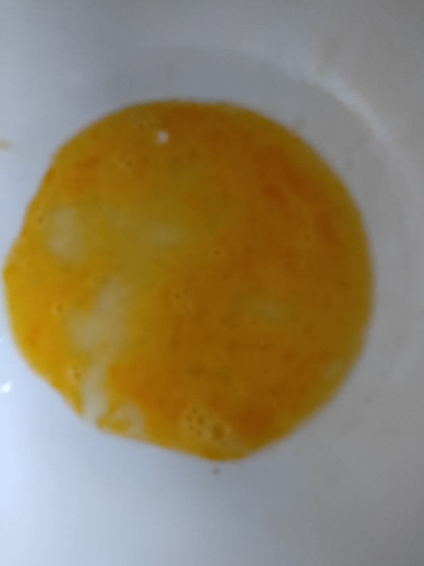 糯糯的香椿蛋饼的做法 步骤1