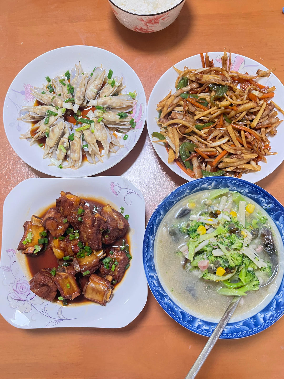 茭白这样做百吃不厌，茭白炒肉