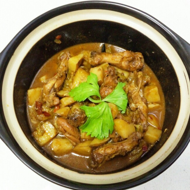 土豆炖鸡块