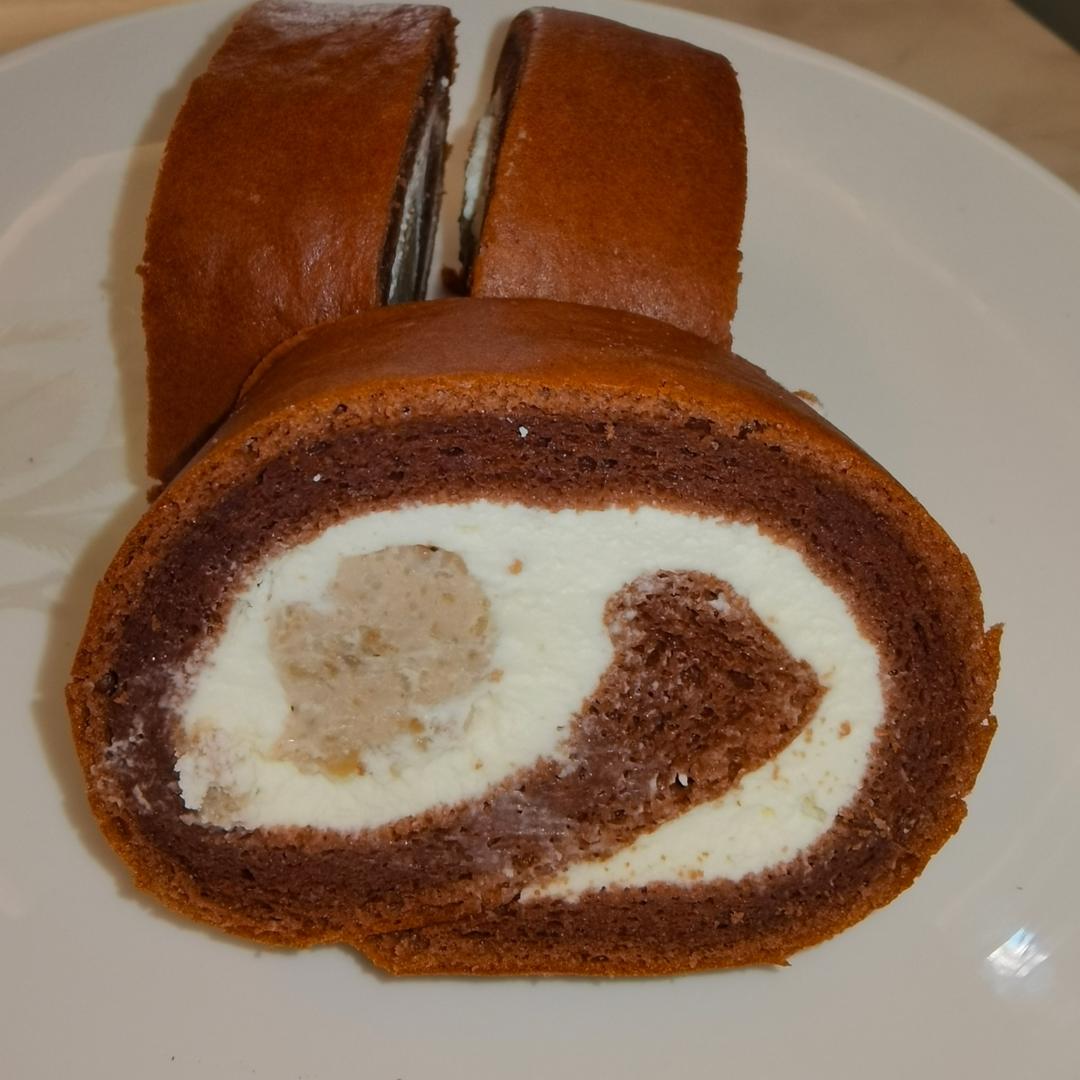 可可栗子奶油蛋糕卷