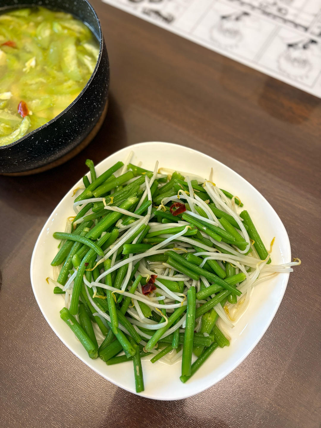 蒜蓉南瓜藤（附：撕瓜藤技巧）