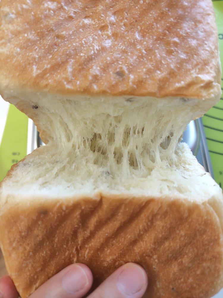 北海道吐司（70%中种法淡奶油吐司）