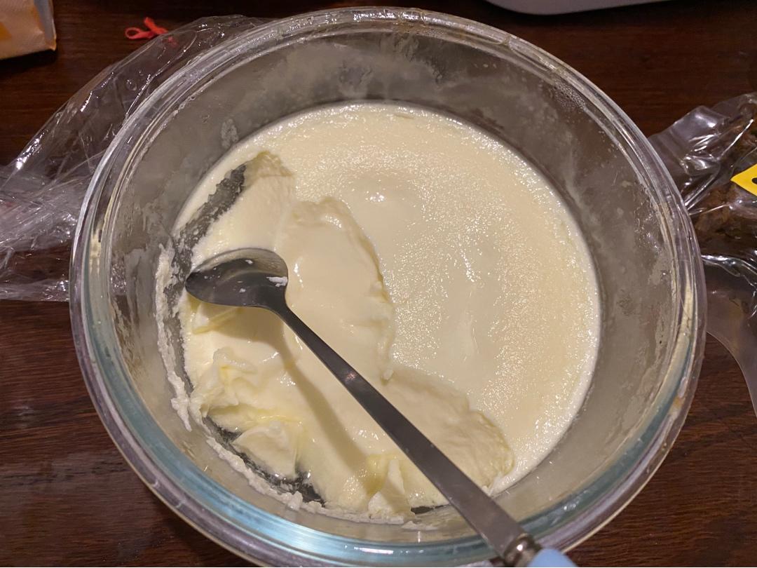 奶香十足没有双皮的假双皮奶（消耗蛋清淡奶油）生酮奶冻