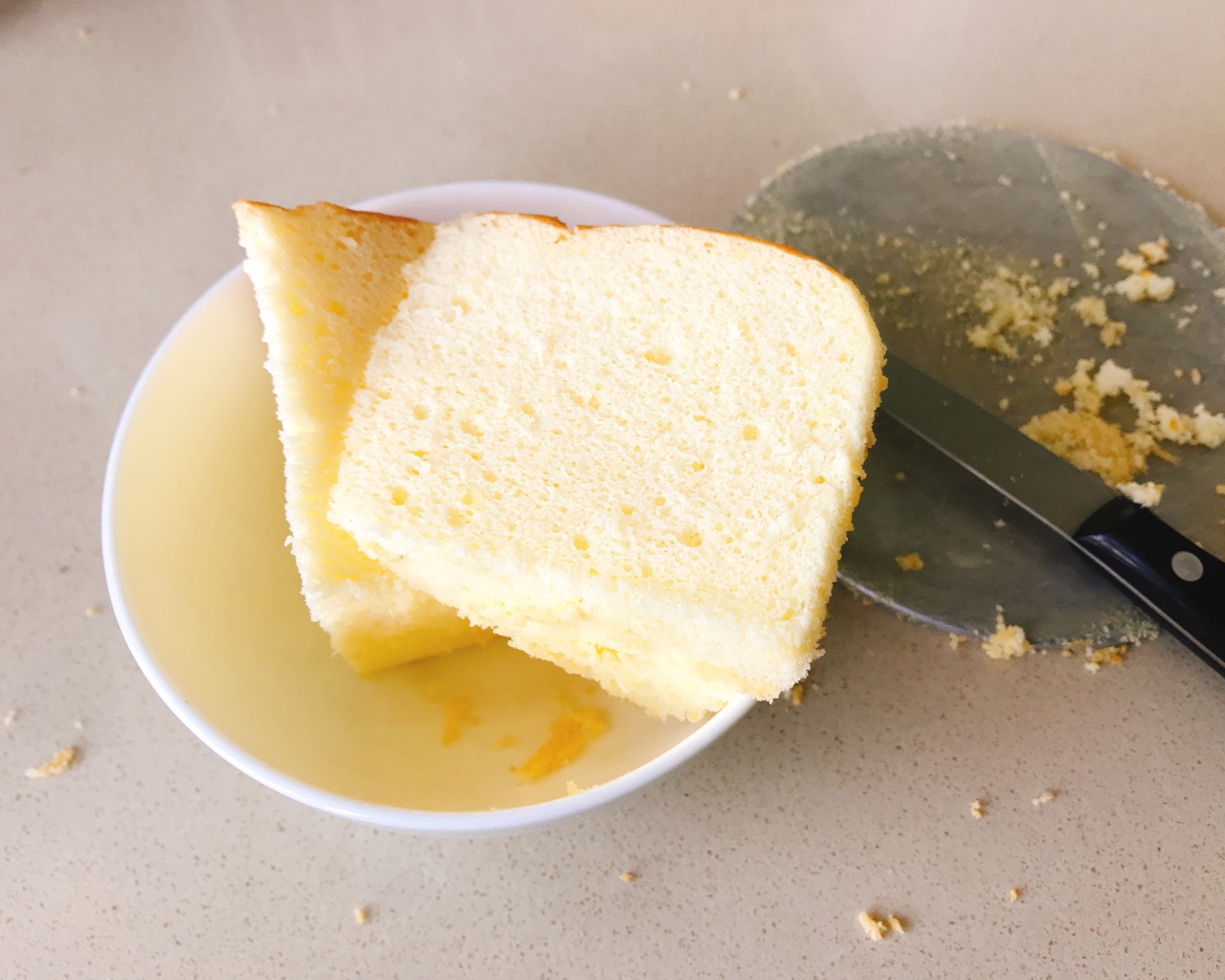 消耗淡奶油之作——淡奶油小蛋糕