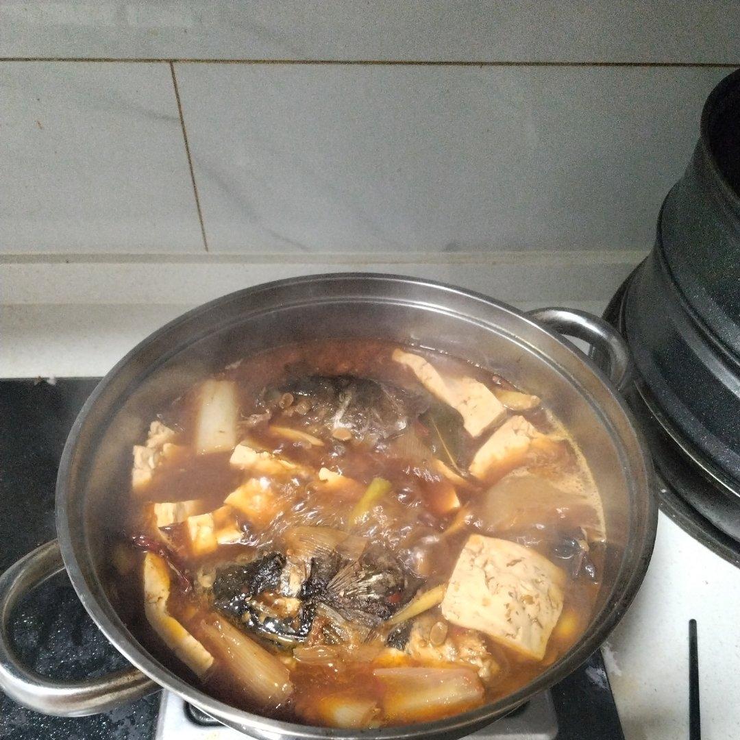 鱼头泡饼 炖鱼头（家庭版旺顺阁）