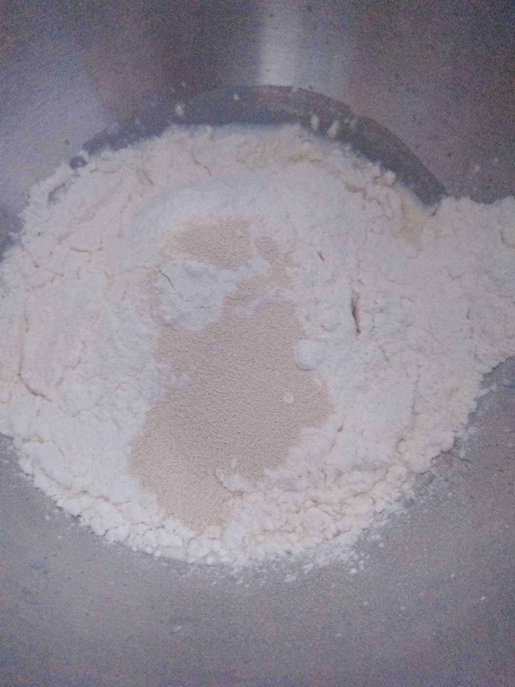 纯奶手撕吐司的做法 步骤1