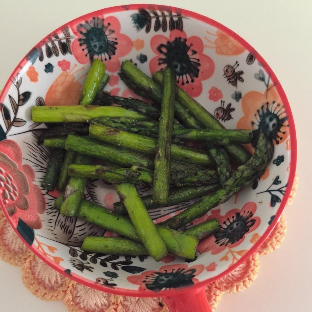 黑胡椒煎芦笋（新手水焯版）——牛排搭档