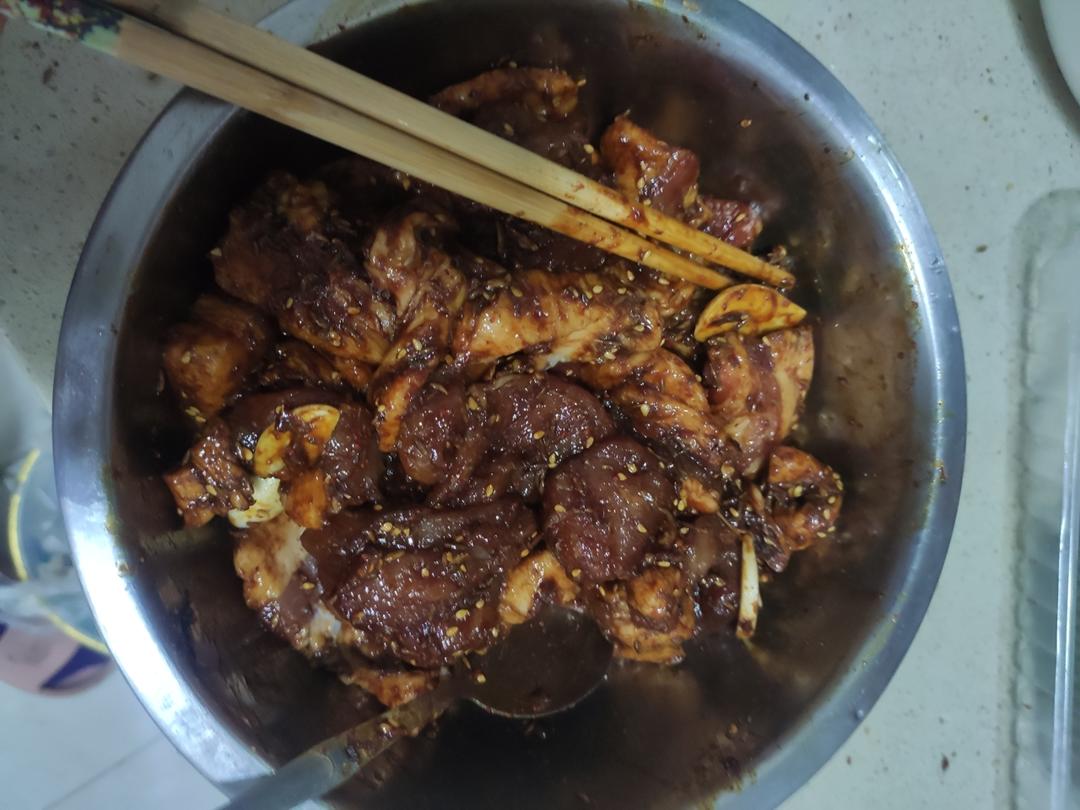 秘制孜然烤五花肉，香辣过瘾！好吃到舔手指