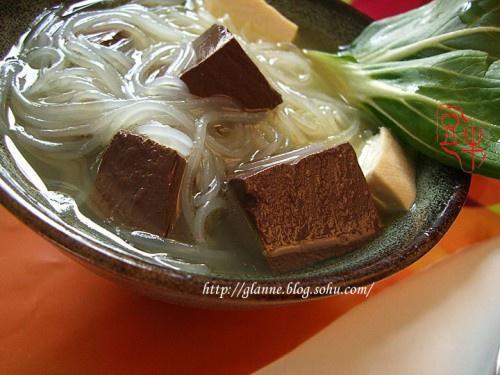 鸭血豆腐粉丝汤的做法
