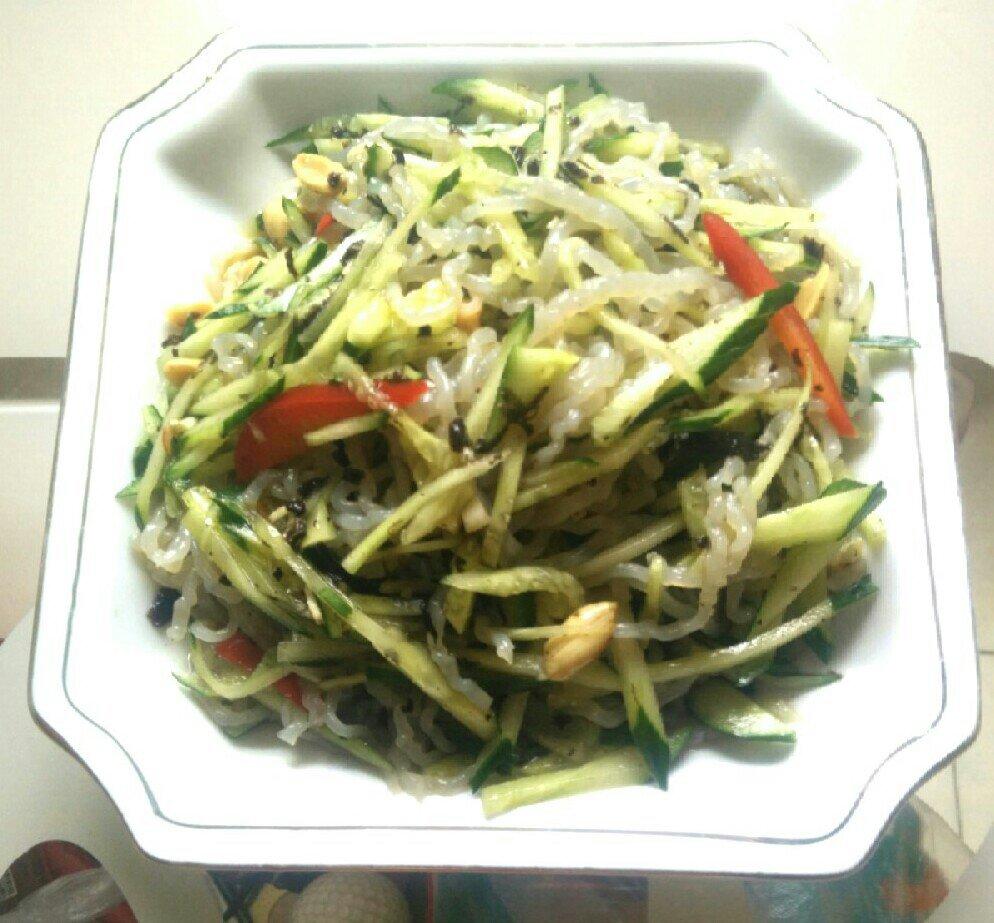 凉拌红薯粉条