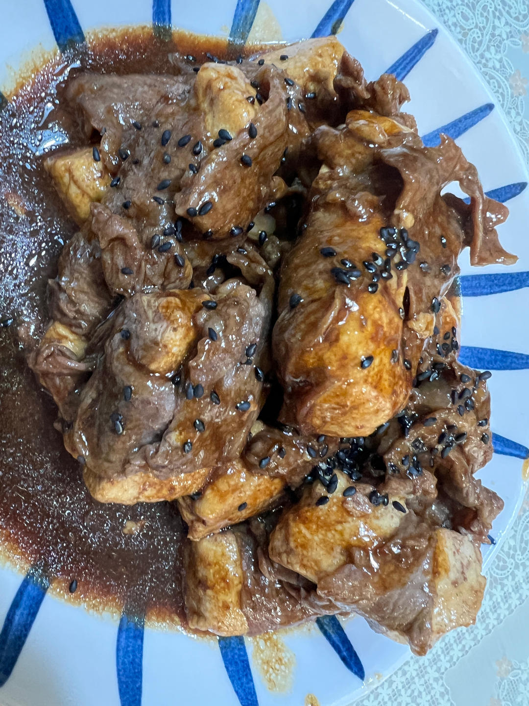 酱汁浓郁～好吃又美味！肥牛豆腐卷～绝了