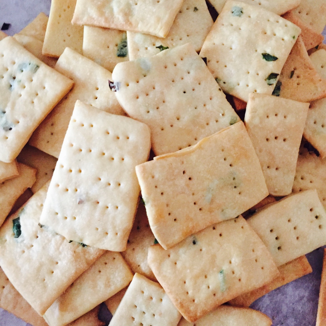 零经验也不怕：葱香苏打饼，据说好吃到六亲不认