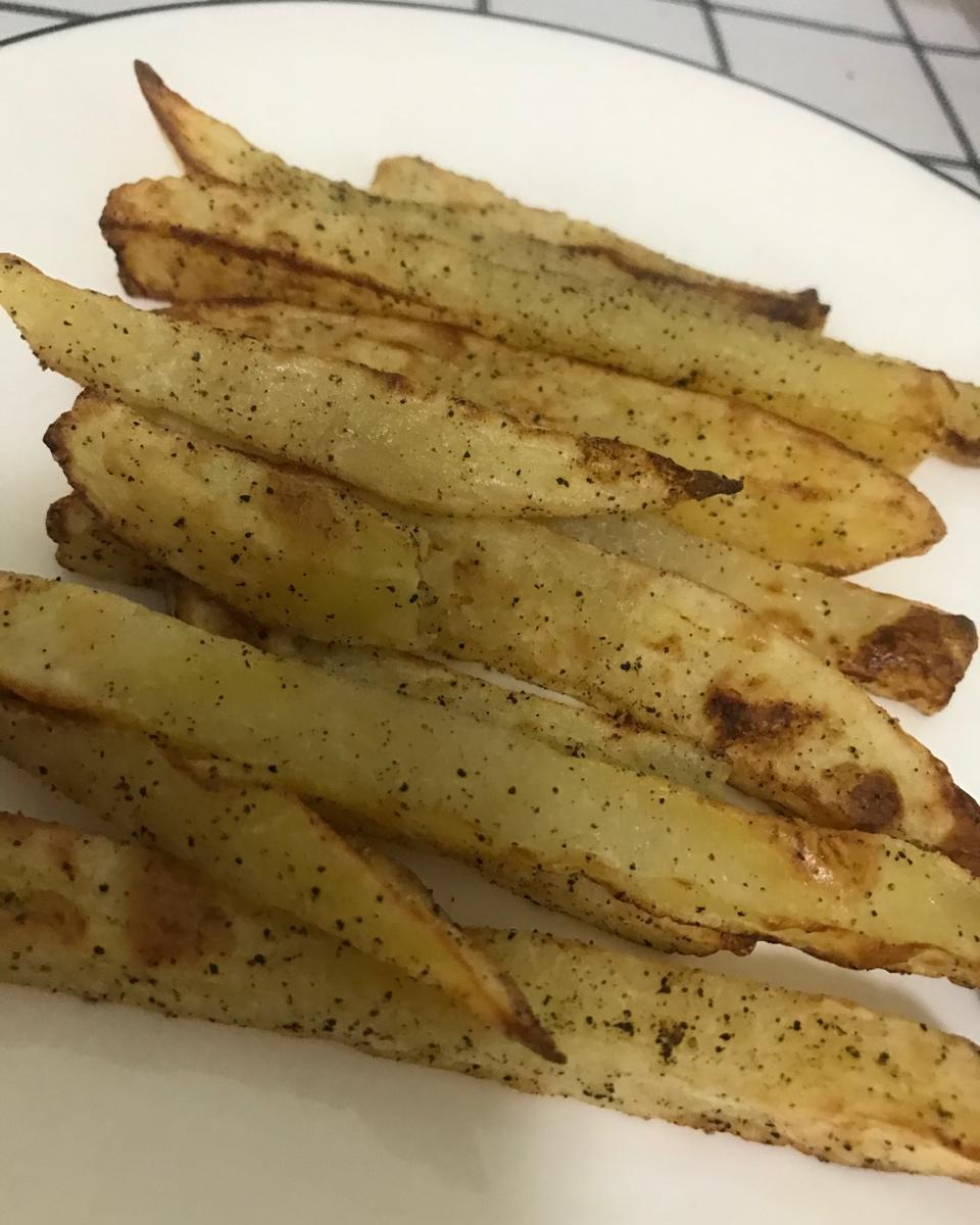 不用油也能炸出香脆好吃的薯条（空气炸锅版）