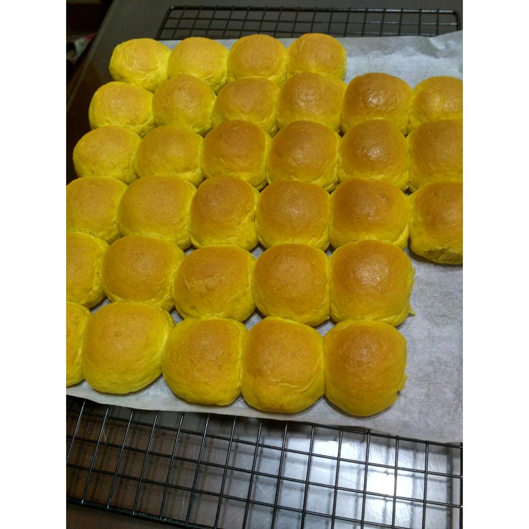 奶香胡萝卜小餐包
