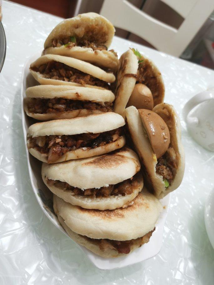 肉夹馍(白吉馍的制作)