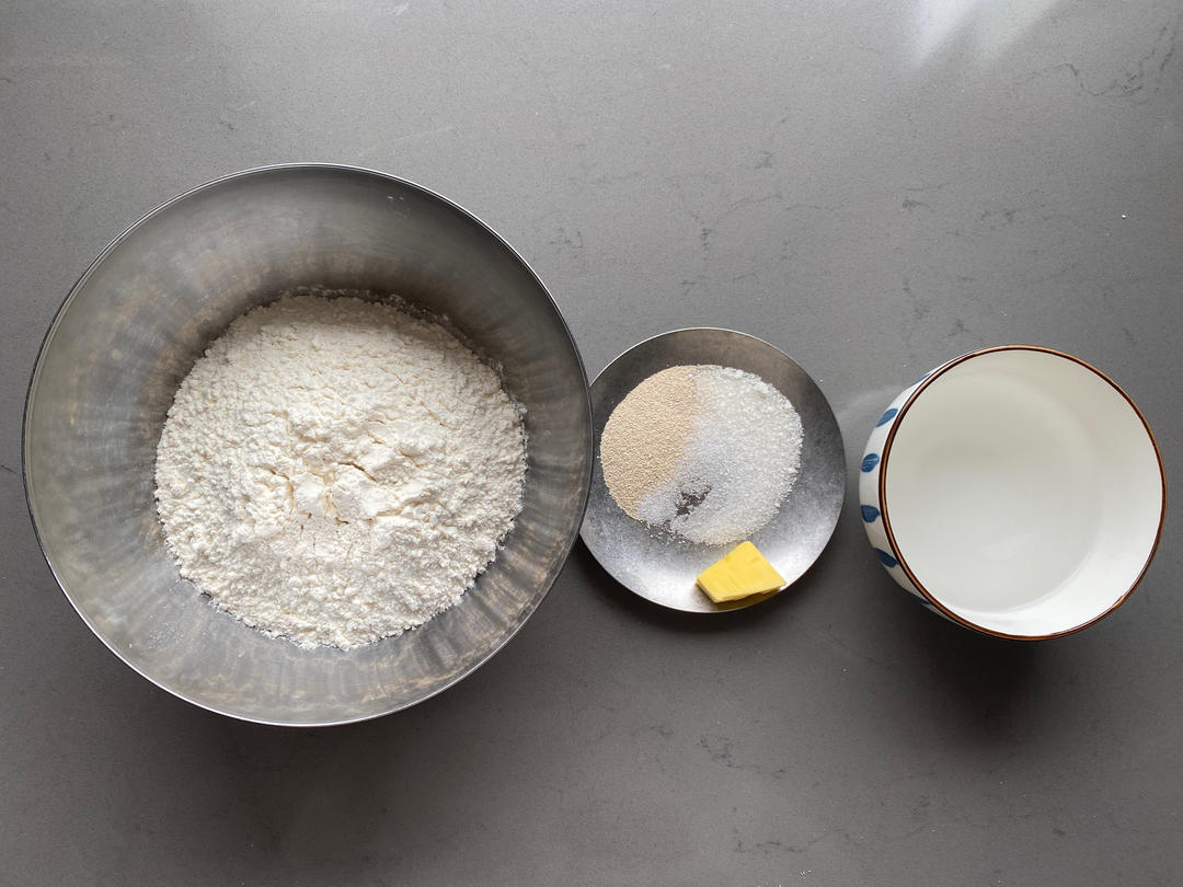 纯奶手撕吐司的做法 步骤1