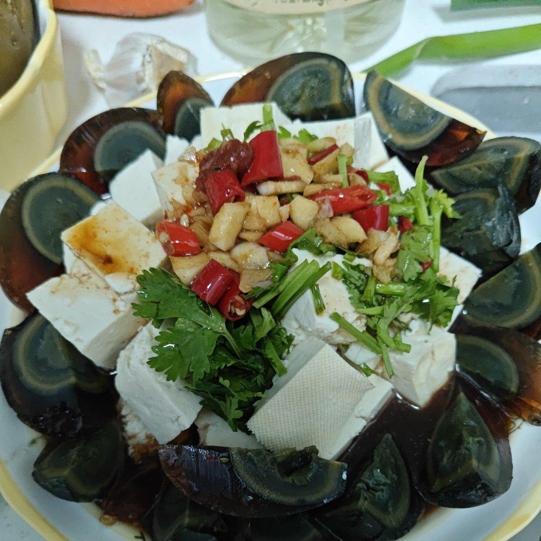 凉拌皮蛋