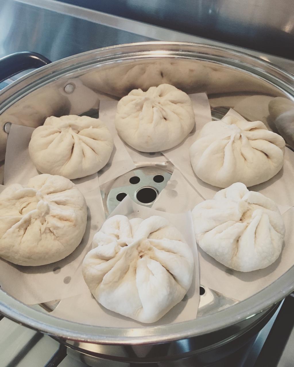 鲜美多汁的洋葱牛肉包子