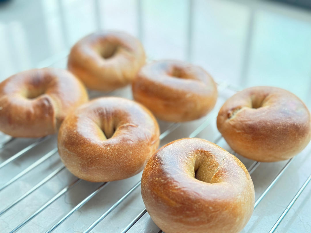 生椰拿铁乳酪贝果🥯浓郁咖啡🥥满口椰香
