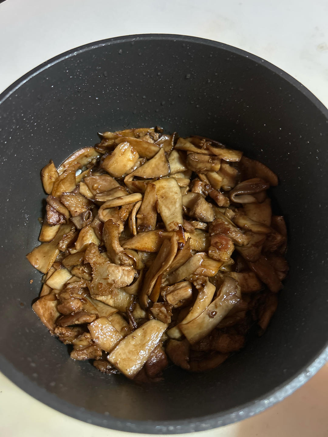 超级好吃的五花肉炒杏鲍菇！！