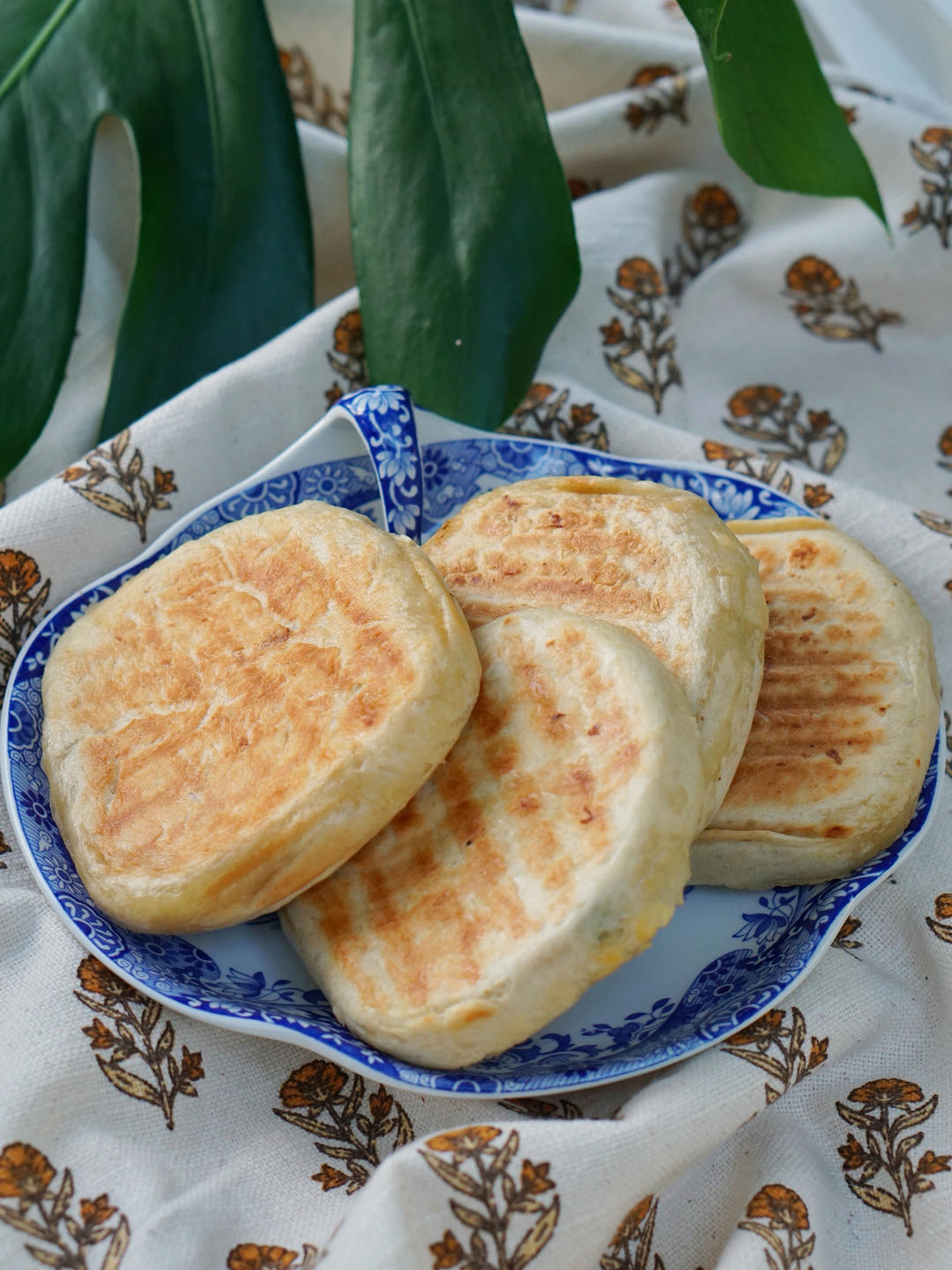 紅莧菜餡兒餅——喜歡吃莧菜的可不能錯(cuò)過(guò)呀，電餅檔版軟軟香香是真好吃??