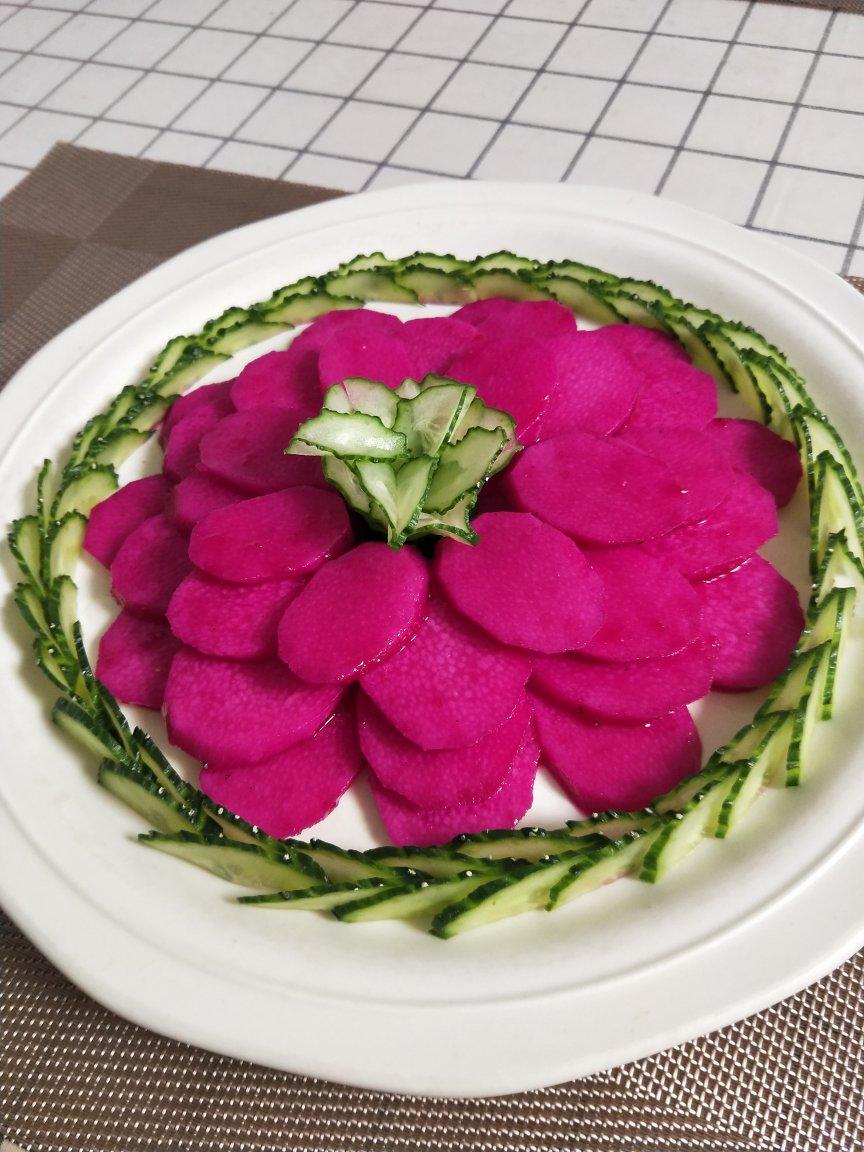 秒不可言11做的黄瓜花摆盘