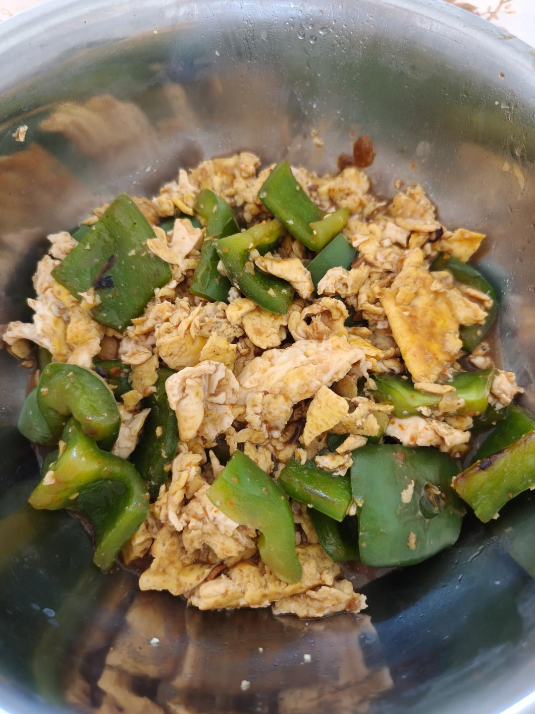 超级下饭的虎皮青椒炒鸡蛋！三碗饭都不够