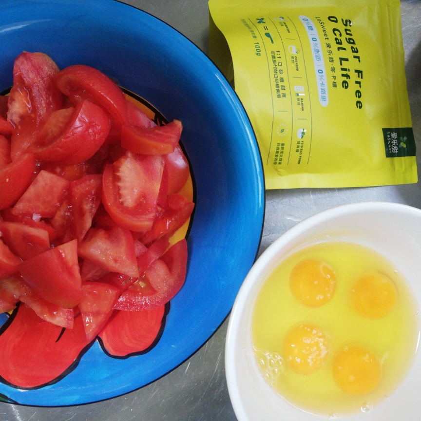 人人都会的菜—西红柿炒鸡蛋的做法 步骤1