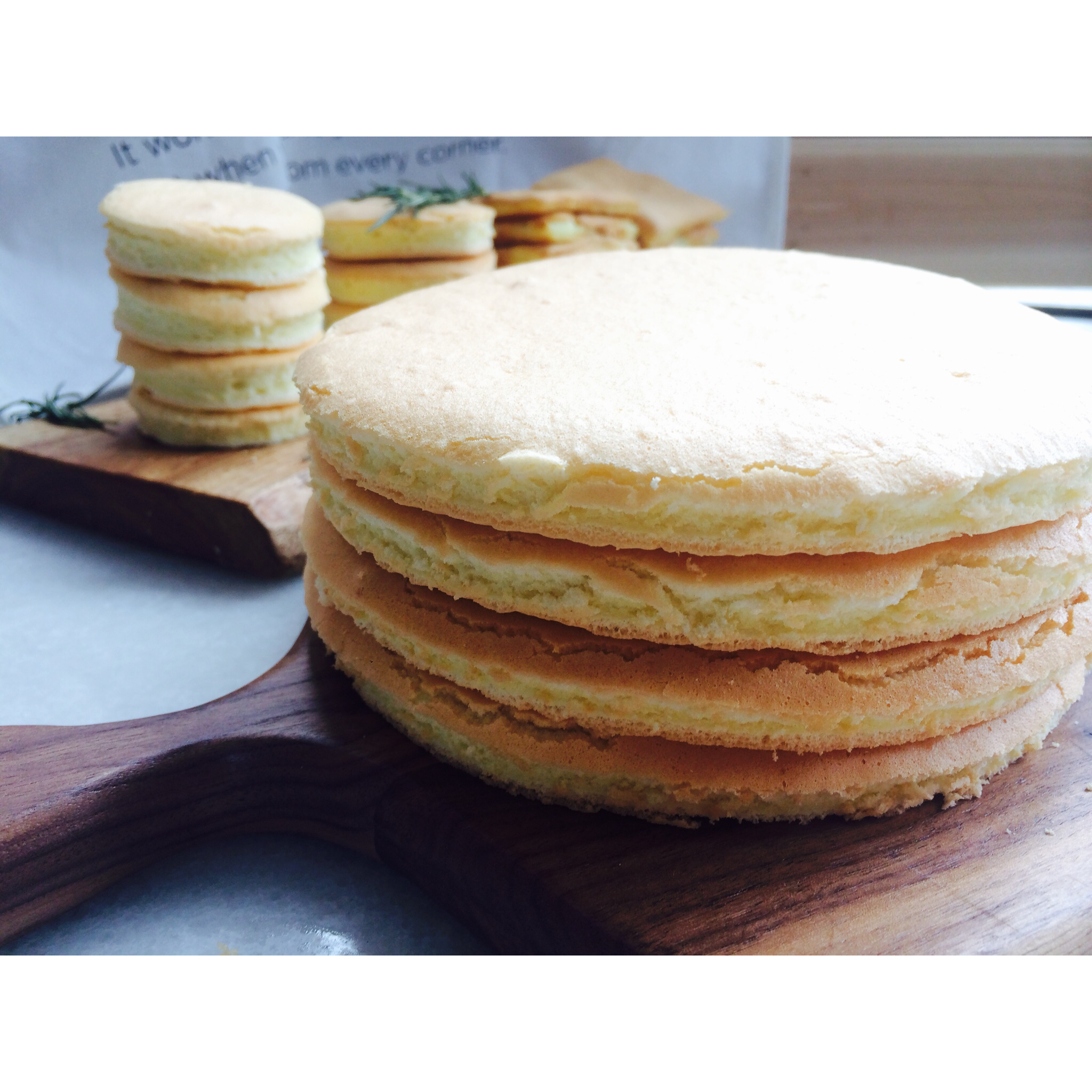 不一样的基础戚风蛋糕夹层<分片小残手也能快速搞定！>