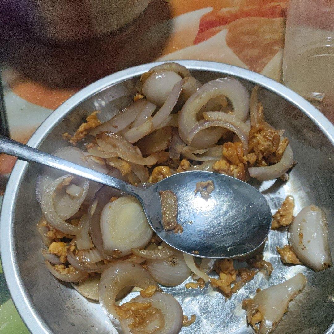 降压防癌的好食材  洋葱炒鸡蛋