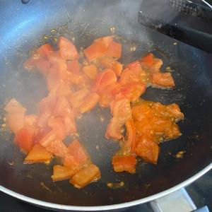 超级简单的番茄牛尾汤的做法 步骤5