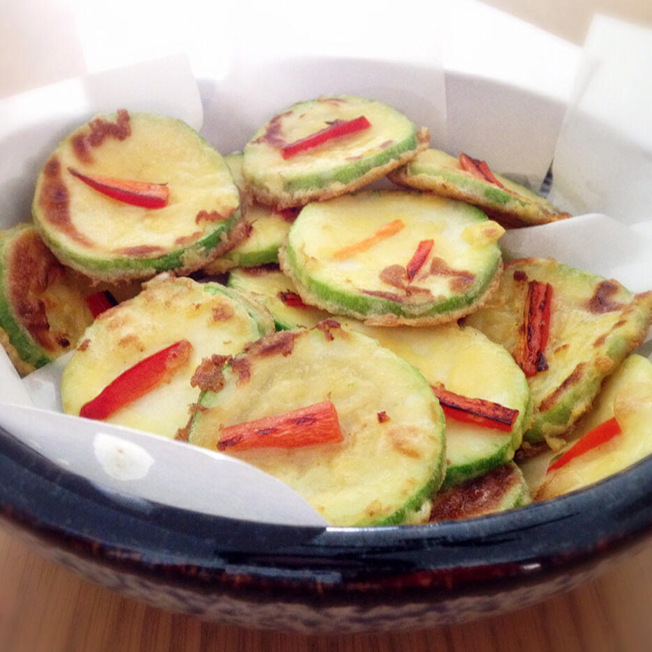 小路育肥中做的口感非常惊艳的韩国料理韩式西葫芦煎饼