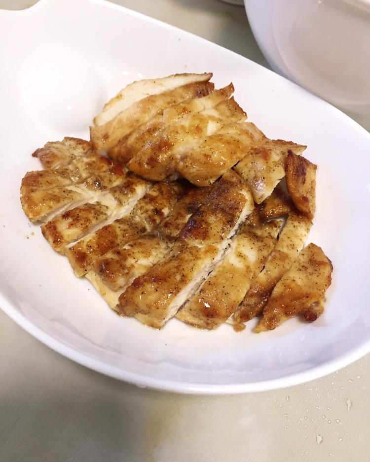 香煎嫩滑鸡胸肉