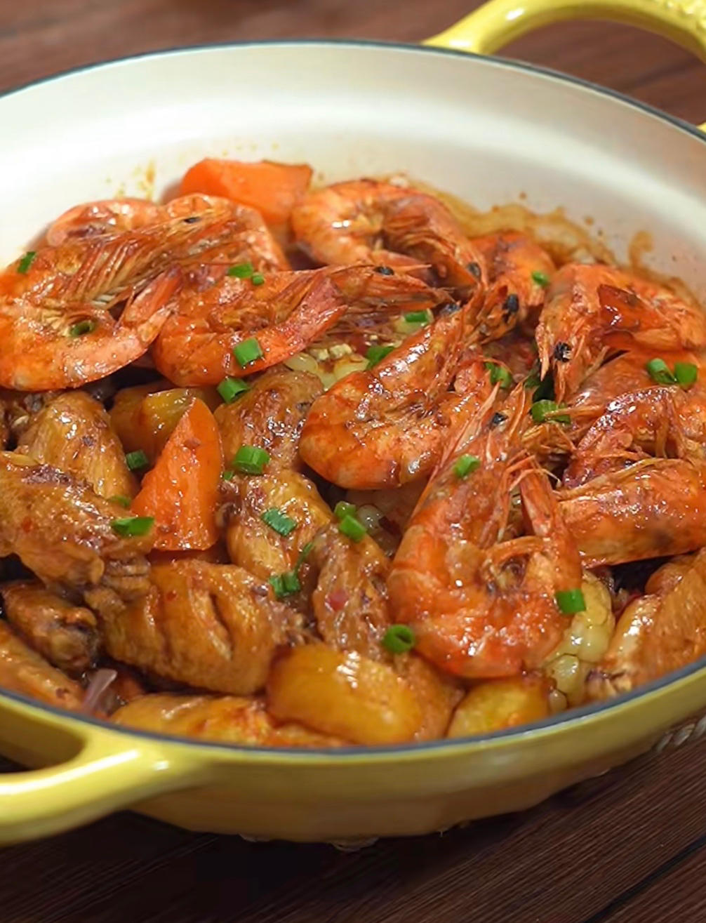 鲜香入味的鲜虾鸡翅玉米煲|美味一锅端